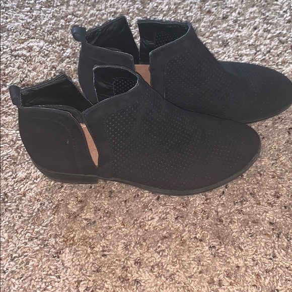 Black Francesca Ankle Booties - Picture 3 of 4